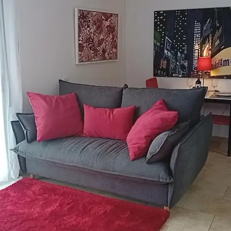 El Estudio De Mariposas,sofa Cama , Cocina Y Bano Apartment Partida de La Canada